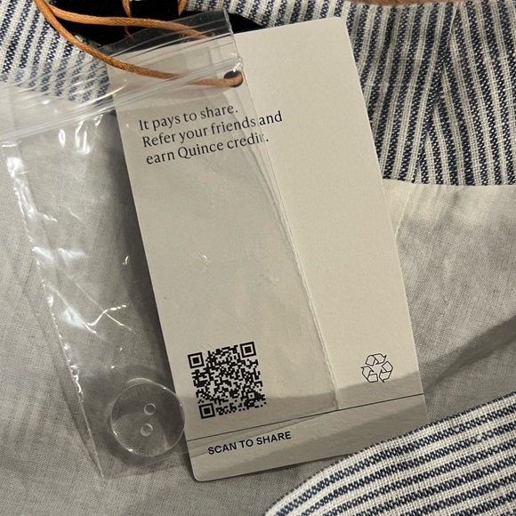 Quince 100% European linen blue pinstripe fitted tank large NWT - Picture 10 of 12